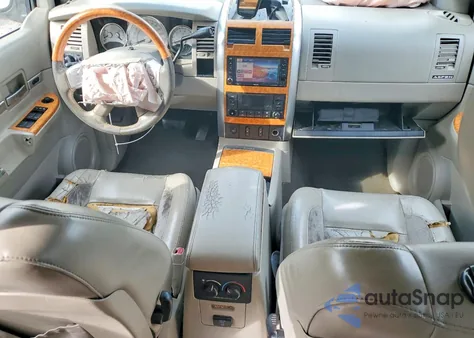 2008 Chrysler Aspen Limited z USA, uszkodzony, nr VIN 1A8HX58208F104510